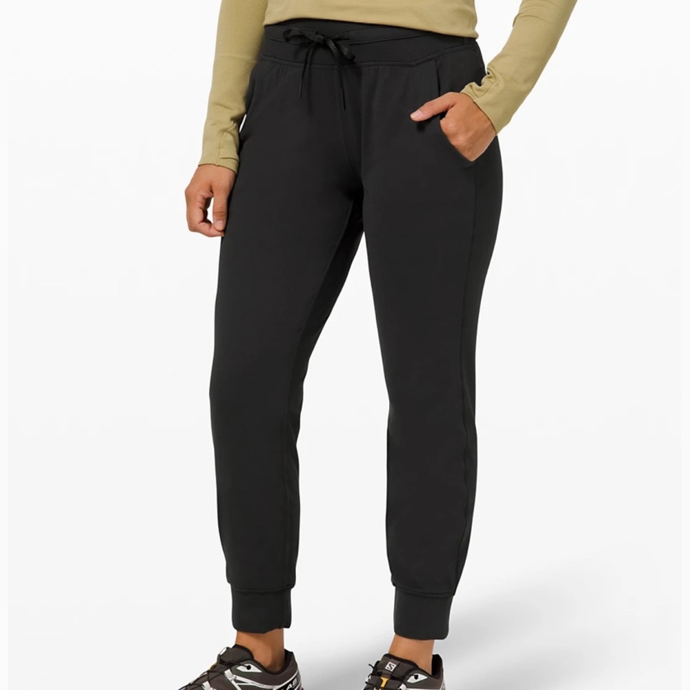 Charcoals grey lulu lemon joggers!
